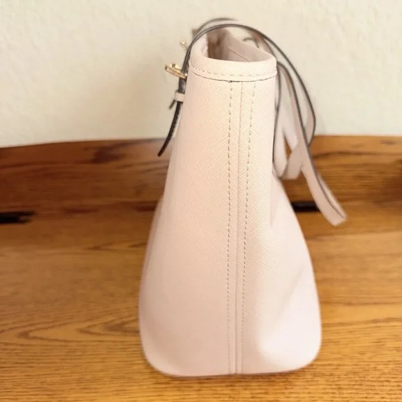 Michael Kors Cream Tote Bag and Wallet Set - Picture 5 of 15